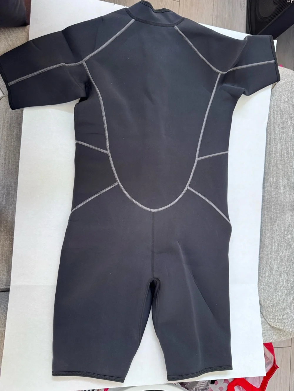 SeaSkin Men's Wetsuit Black with Gray Stitching Size L